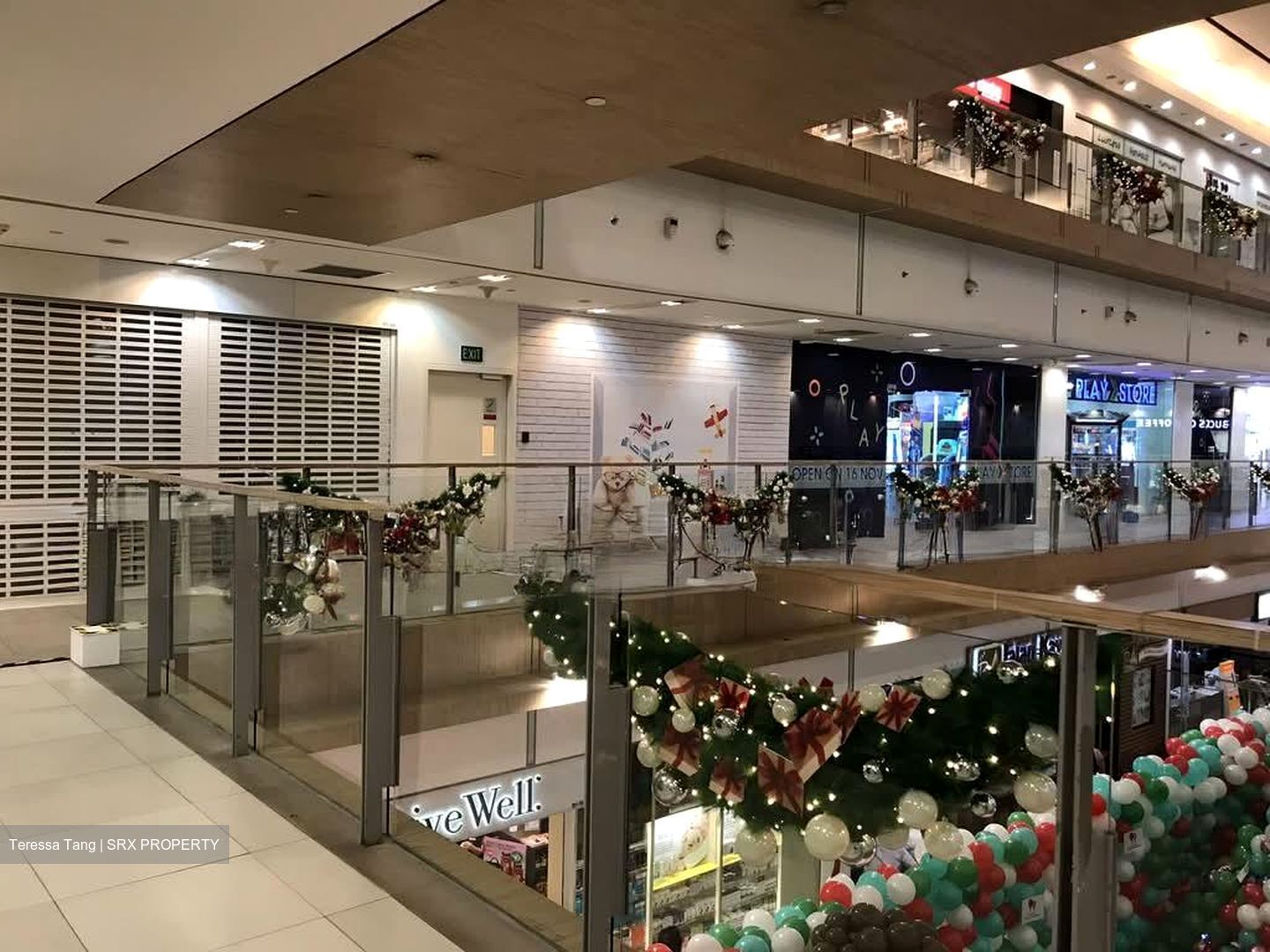 West Coast Plaza (D5), Retail #562948371